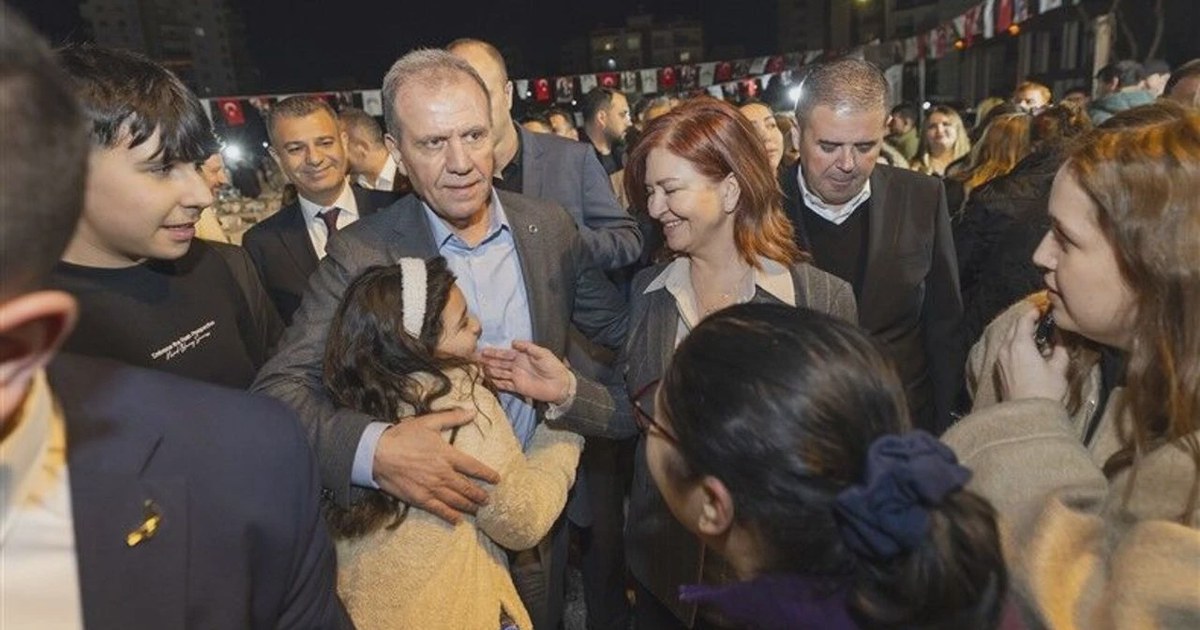 Başkan Seçer ile Meral Seçer Akdeniz iftarında vatandaşlarla buluştu